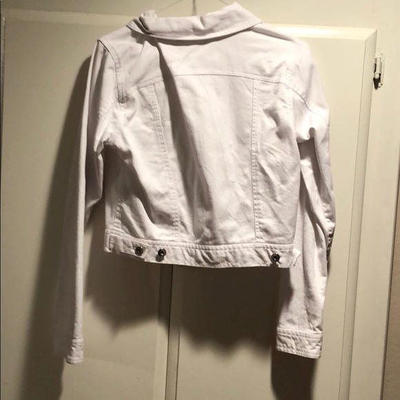Cropped White Jean Jacket - Picture 2 of 4